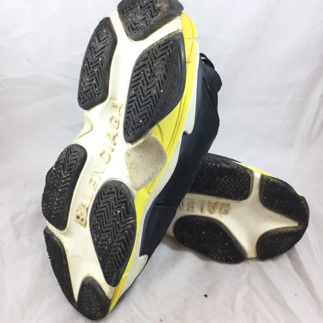 Balenciaga Triple S Sneakers. Size 39