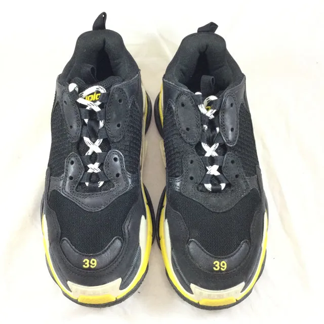 Balenciaga Triple S Sneakers. Size 39