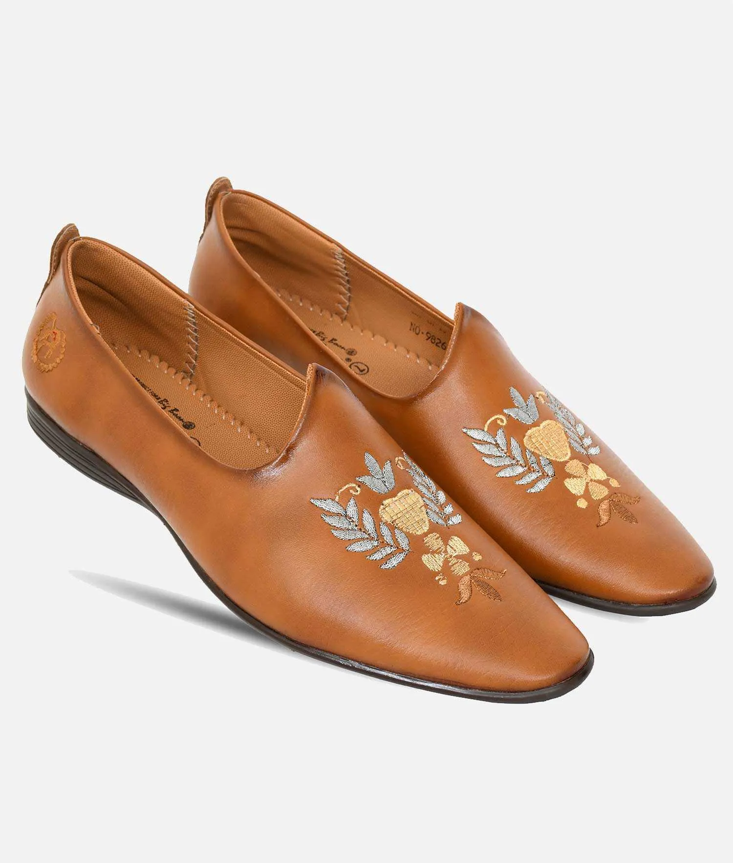 Big Boon Men's Ethnic Shoes  Embroider/ Zardozi Style