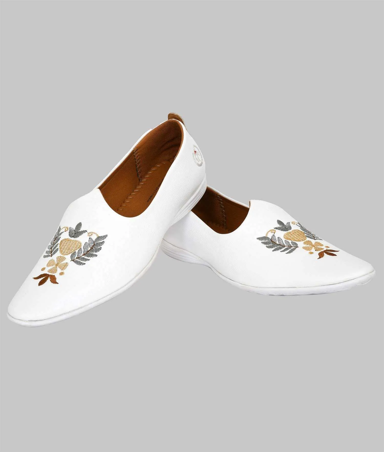 Big Boon Men's Ethnic Shoes  Embroider/ Zardozi Style