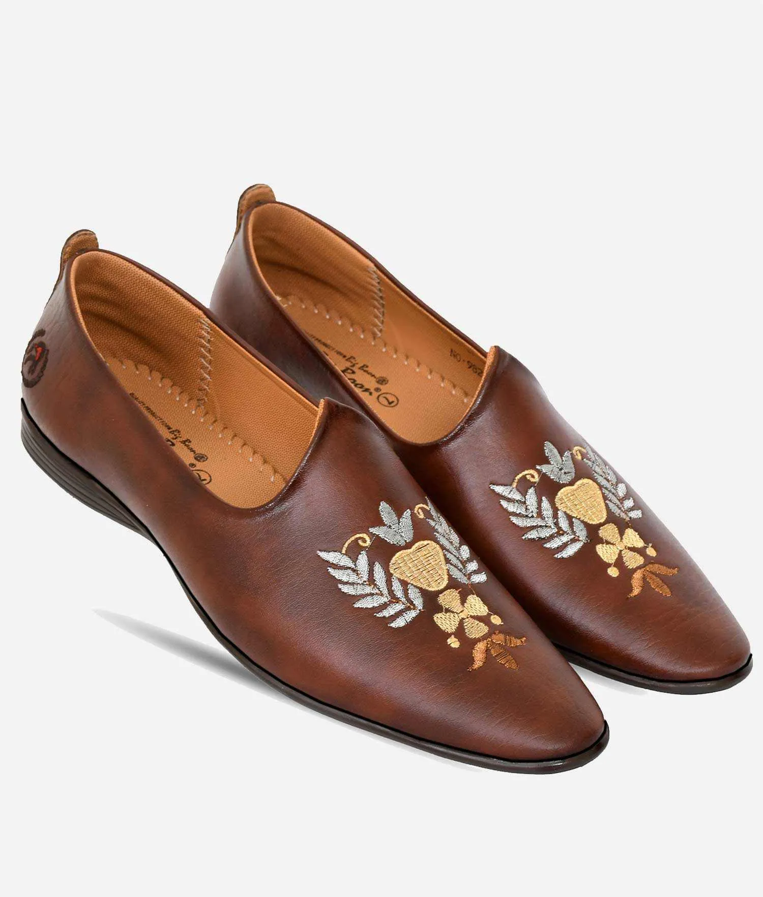 Big Boon Men's Ethnic Shoes  Embroider/ Zardozi Style