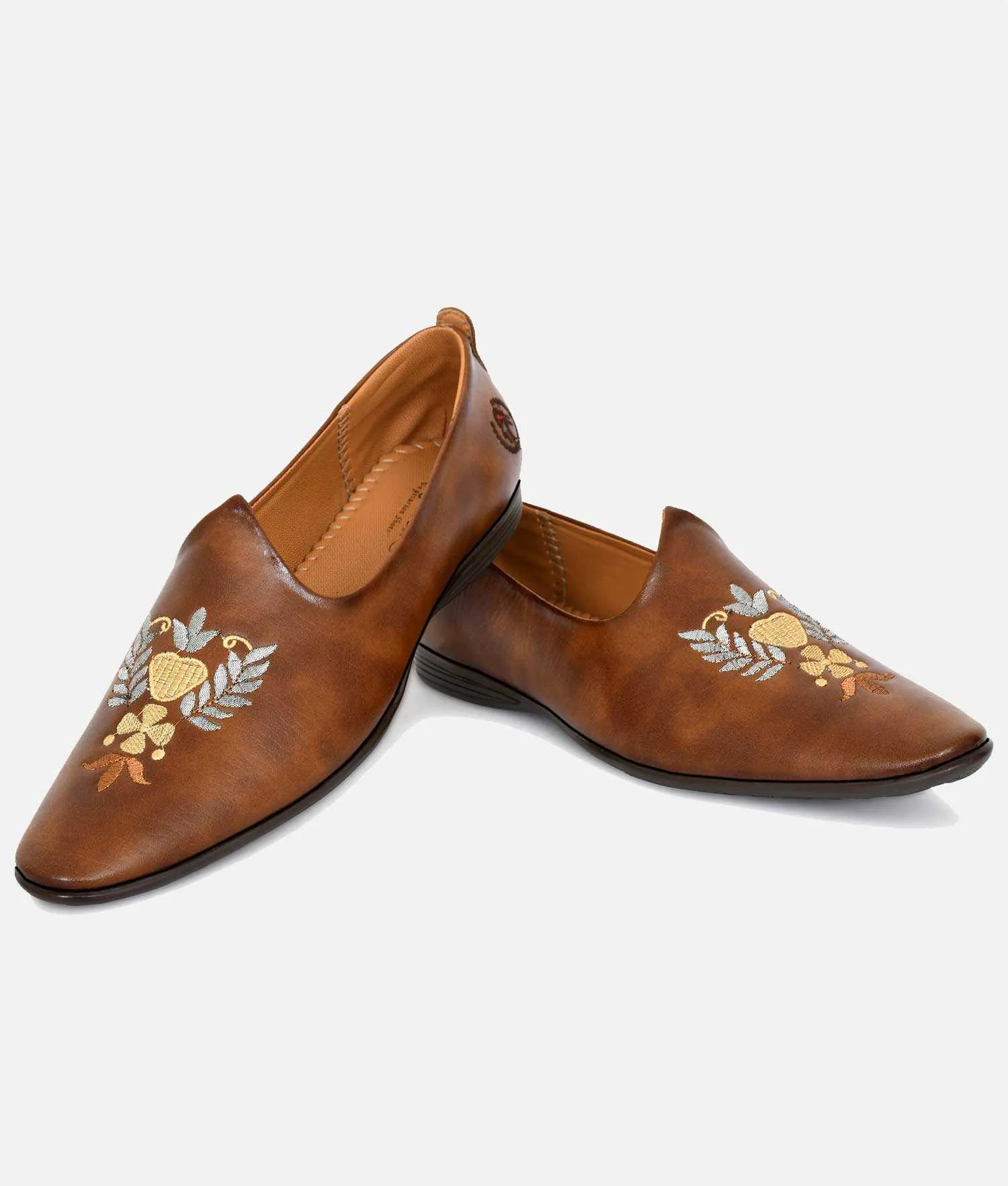 Big Boon Men's Ethnic Shoes  Embroider/ Zardozi Style
