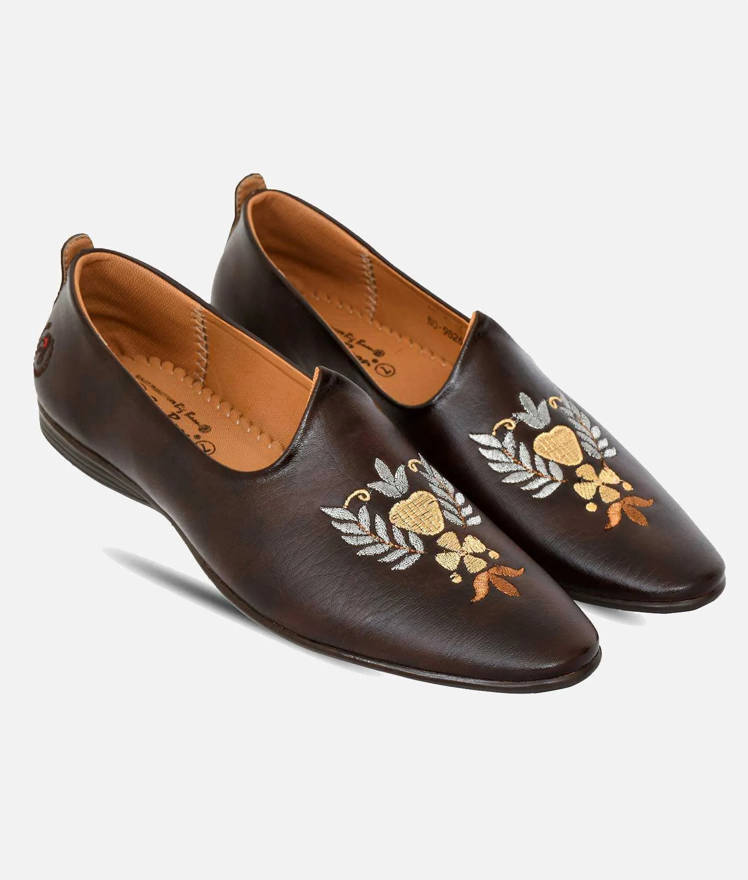 Big Boon Men's Ethnic Shoes  Embroider/ Zardozi Style