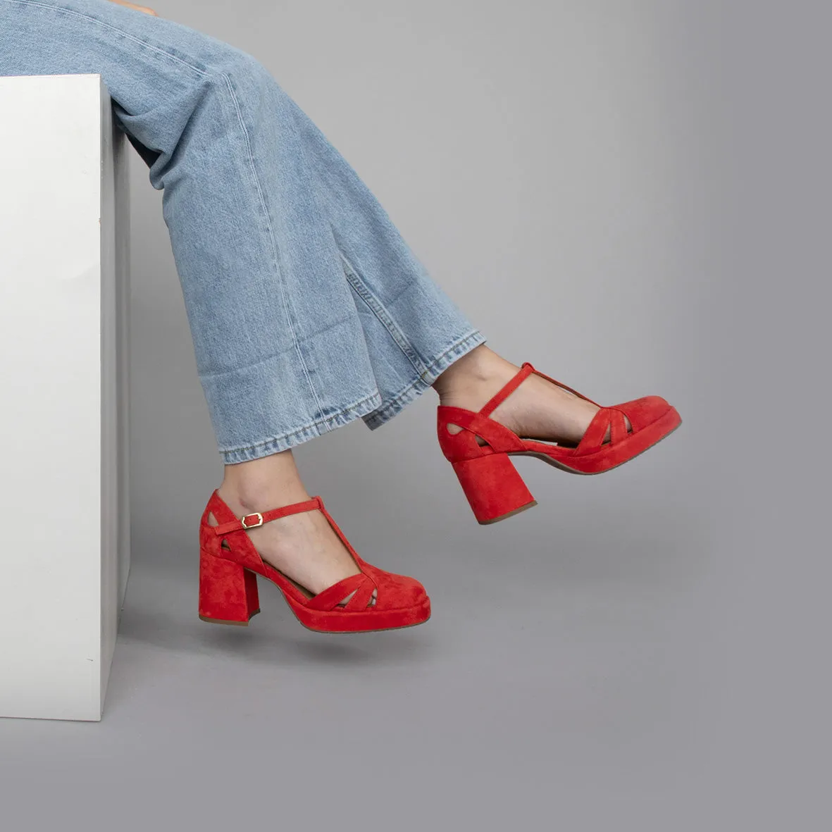 Chaza WIDE Red Suede