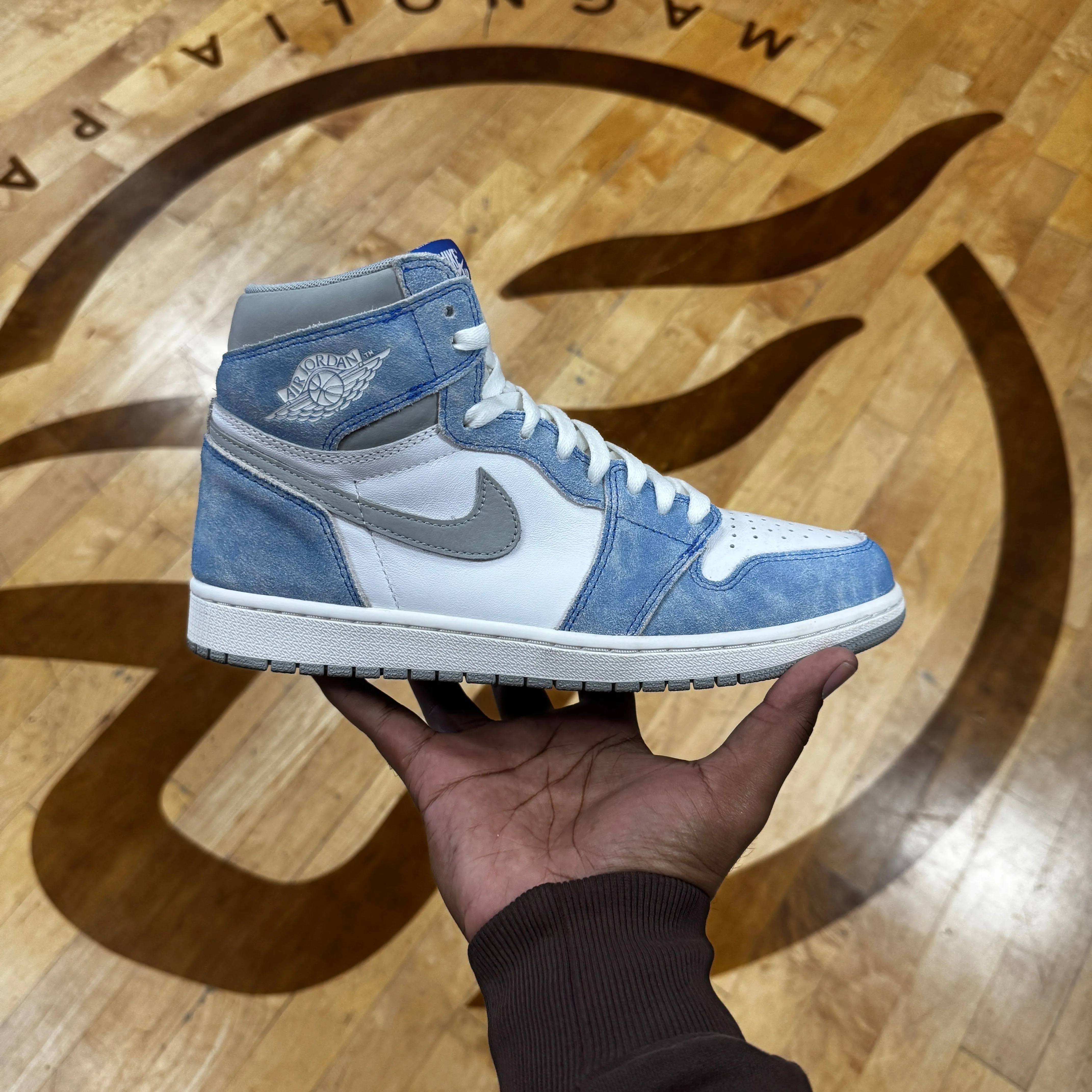 Jordan 1 Retro High Hyper Royal Smoke Grey (Pre-Owned)